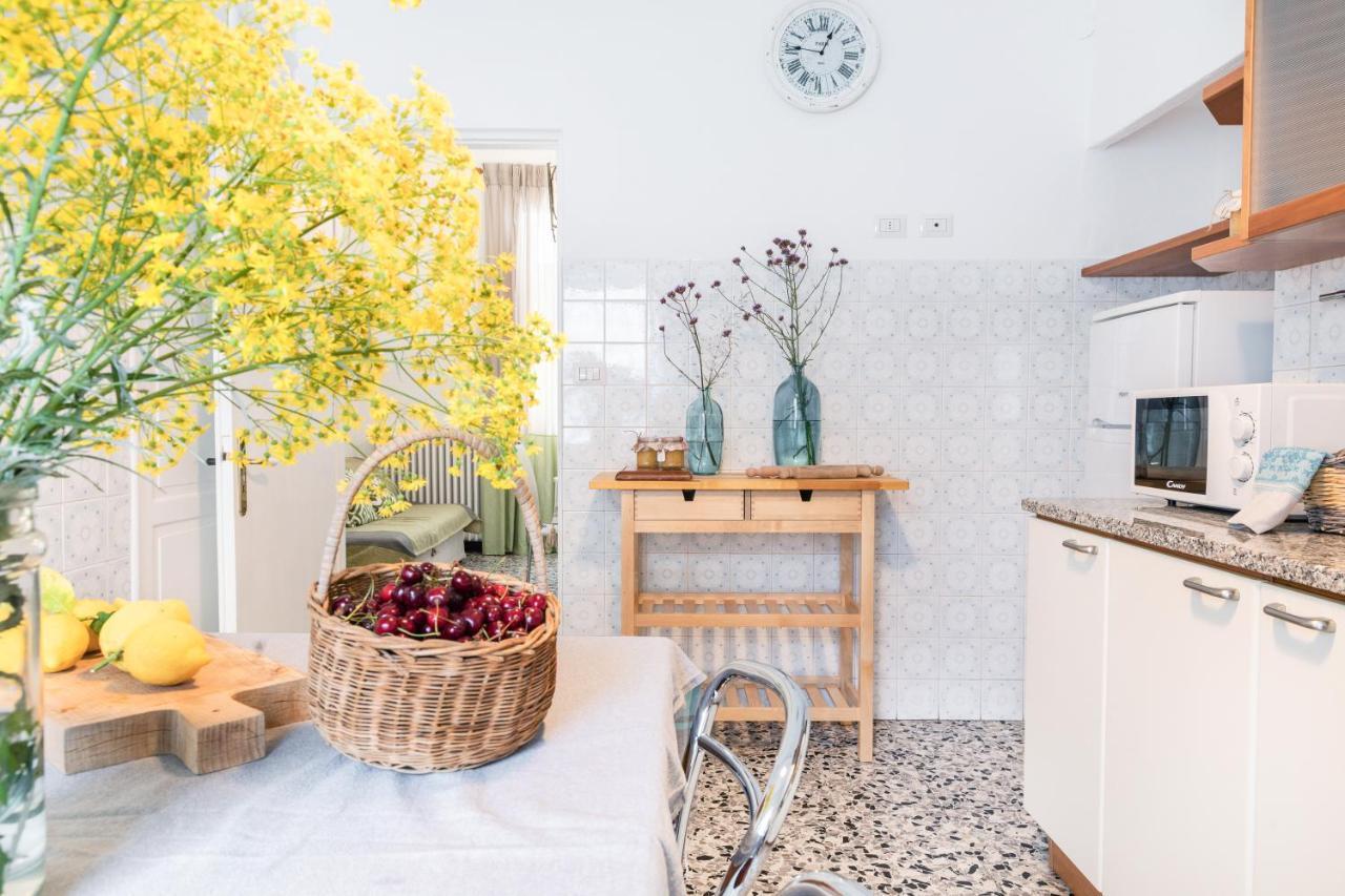 Marina Apartment Сан Бартоломео ал Маре Екстериор снимка